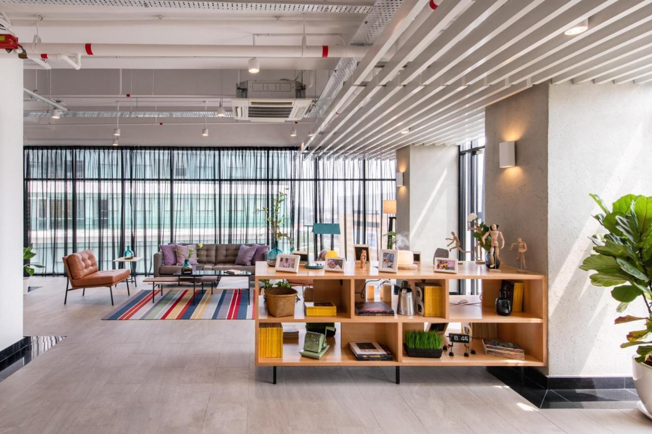 The Canvas Hotel Кланг Экстерьер фото